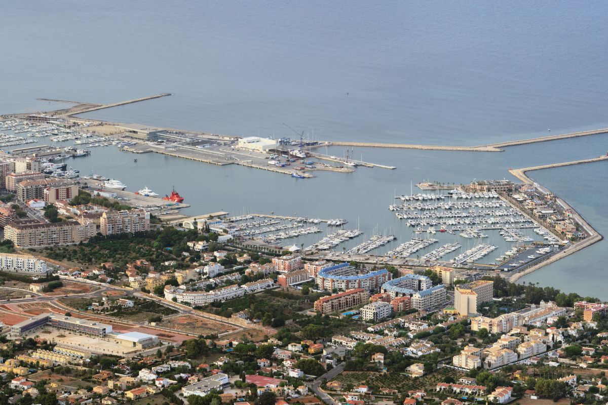 Cómo elegir amarre base en Dénia/Jávea/Moraira según tu eslora y hábitos de salida